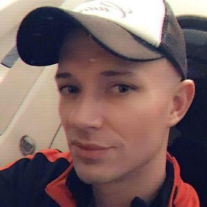 Meet your Posher, Adam